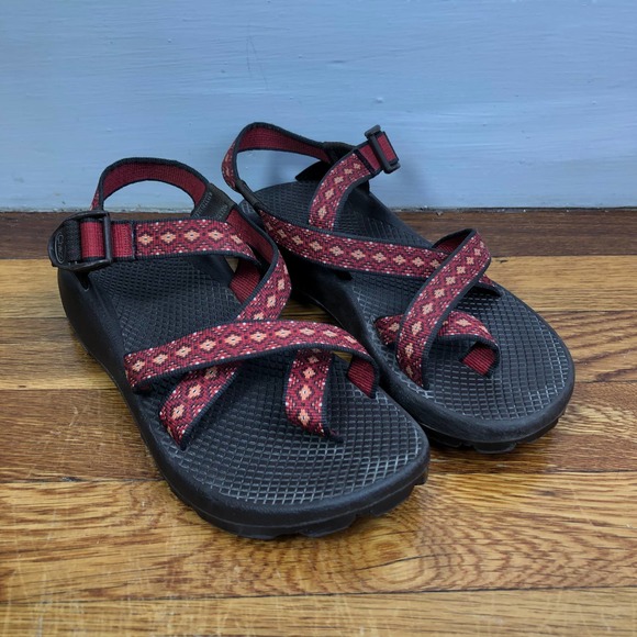 Chaco Shoes - Chaco Red + Brown Vibram Sole Toe Loop Sandals Size 7